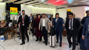 बांग्‍लादेश में संसदीय चुनावों से कुछ सप्‍ताह पहले बी.एन.पी. के कार्यवाहक अध्‍यक्ष तारिक रहमान ढाका लौटे