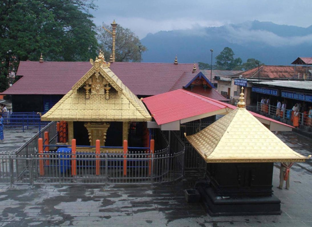 केरल के सबरीमाला श्रीधर्म सास्था मंदिर में आज मंडल पूजा की गई