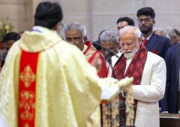 PM Modi Extends Christmas Greetings to People Across India