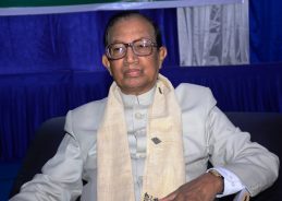 ড০ নগেন শ‍ইকীয়ালৈ প্ৰাগ নিউজ আৰু দৈনিক জনমভূমি কাকতৰ বৰেণ্য অসমীয়া বঁটা