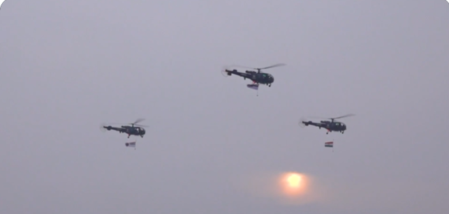 नौसेना दिवस के उपलक्ष्य में तिरुवनंतपुरम में नौसेना शक्ति प्रदर्शन अभ्यास हुआ