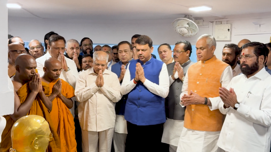Maharashtra Governor, Chief Minister & other officials pay tributes to Bharat Ratna Dr. B. R. Ambedkar at Chaitya Bhoomi