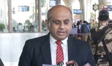 नागर विमानन मंत्रालय संयुक्त सचिव मधु सूदन शंकर ने मुंबई हवाई अड्डे का दौरा किया