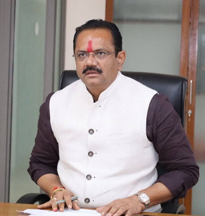 રાજ્ય સરકાર દ્વારા ભારે વરસાદથી અસરગ્રસ્ત જિલ્લાઓ માટે 11 લાખ કરતાં વધુ ખેડૂતોને બે હજાર 430 કરોડ કરતાં વધુની સહાય ચૂકવાઇ