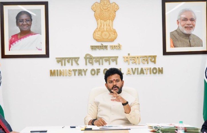 नागर विमानन मंत्री राम मोहन नायडू ने कोहरे के दौरान उड़ान की तैयारियों को लेकर समीक्षा बैठक की