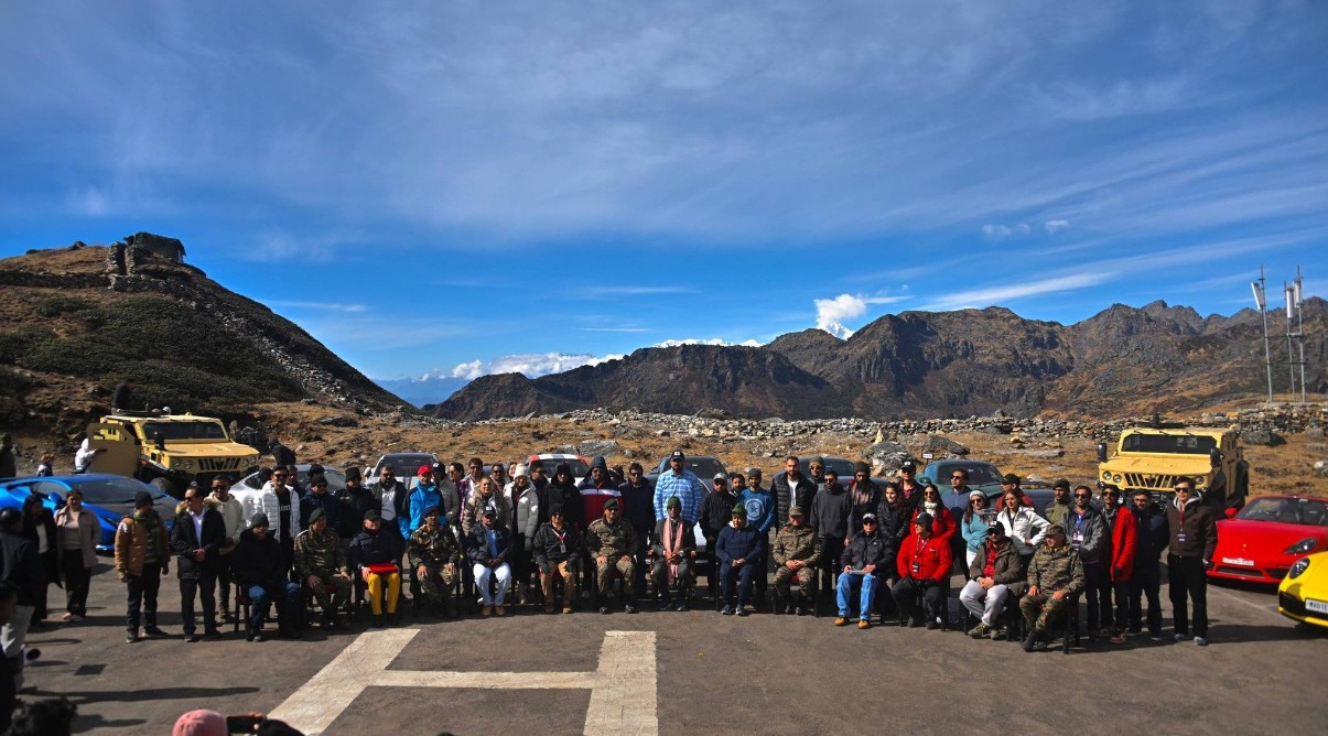 ‘सिक्किम- द सिल्क रूट ड्राइव’ सुपर कार रैली को झंडी दिखाकर रवाना किया गया