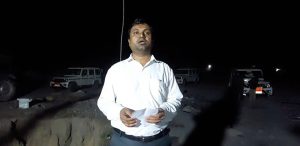 સુરેન્દ્રનગર જિલ્લાના ચોટીલાના નાયબ કલેકટર એચ ટી મકવાણાએ ફરિયાદના આધારે થાનગઢ તાલુકાના અભેપર ગામે દરોડો પાડીને મોટી ખનીજ ચોરી ઝડપી.