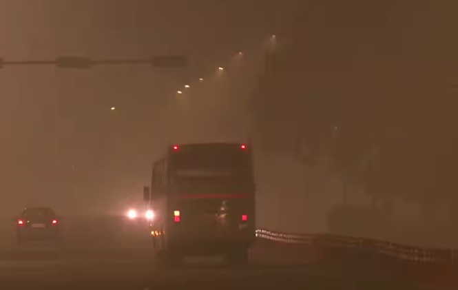 दिल्ली सरकार ने वायु प्रदूषण पर अंकुश लगाने के उद्देश्‍य से ग्रैप-4 के तहत अपना अभियान तेज कर दिया