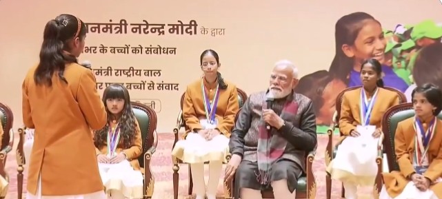प्रधानमंत्री नरेन्‍द्र मोदी ने राष्ट्रीय बाल पुरस्कार के 20 विजेताओं से बातचीत की