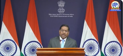 বাংলাদেশে সংখ্যালঘু হিন্দুদের বিরুদ্ধে লাগাতার হিংসাত্মক ঘটনায় কড়া প্রতিক্রিয়া জানিয়ে বিদেশ মন্ত্রক অবিলম্বে দোষীদের বিরুদ্ধে ব্যবস্থা নেওয়ার দাবী তুলেছে