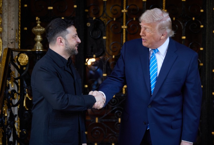 यूक्रेन के राष्‍ट्रपति वोलोदिमीर जेलेंस्‍की ने फ्लोरिडा में अमरीका के राष्‍ट्रपति डॉनल्‍ड ट्रंप से मुलाकात की