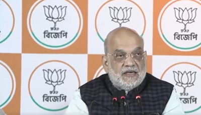 سینئر BJP لیڈر اور وزیر داخلہ امت شاہ نے الزام لگایا ہے کہ مغربی بنگال کی ترقی جبراً پیسہ وصولی اور   فرقے وارانہ وابستگی کی وجہ سے رُک گئی ہے