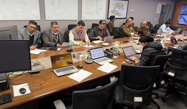 Senior officials review real-time operations at Delhi Airport