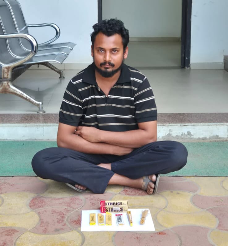 મહીસાગરમાં નશામુક્ત ગુજરાત અભિયાન હેઠળ સ્થાનિક ગુનાશાખા – LCB-એ કેફી પદાર્થનું વેચાણ કરનારા પાનપાર્લરના વેપારીની ધરપકડ કરી.