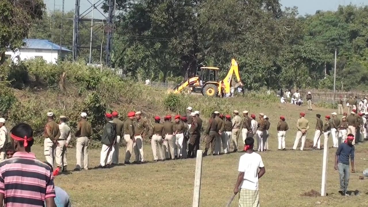 বঙাইগাঁও জিলাৰ সৃজনগ্ৰাম ৰাজহ চক্ৰৰ কেৰখাবাৰীত ৭৫ বিঘা ভূমি দখলমুক্ত জিলা প্ৰশাসনৰ