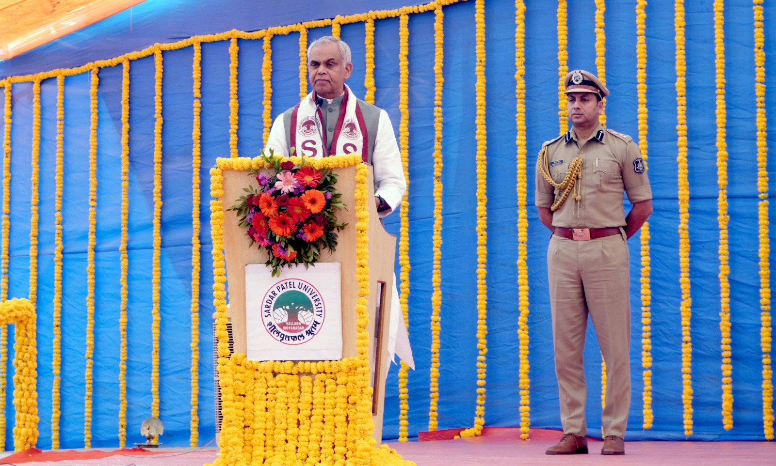 સરદાર પટેલ યુનિવર્સિટીના ૬૮મા પદવીદાન સમારોહમાં રાજયપાલે નવા પદવીધારકોને જ્ઞાનનો ઉપયોગ વિશ્વના કલ્યાણ માટે કરવા અનુરોધ કર્યો.