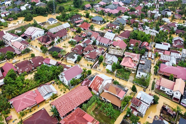 Death toll from floods and landslides in Indonesia rises to more than 600; 500 missing
