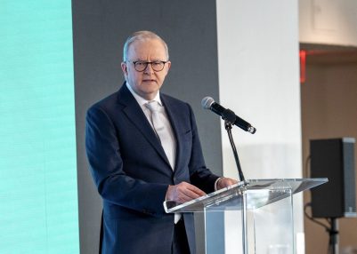 Australia becomes World’s first country to ban Social Media for teenagers under the age of 16