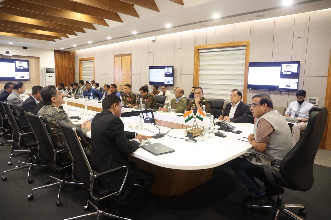 প্রধানমন্ত্রীৰ অসম ভ্রমণ সন্দর্ভত ৰাজ্যিক অতিথিশালাত মুখ্যমন্ত্রীৰ গুৰুত্বপূর্ণ বৈঠক