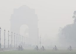 IMD issues warning of dense fog over North & North-East till Sunday
