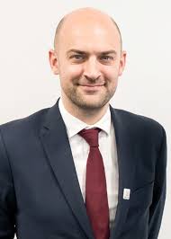 फ्रांस ने यूरोपीय संघ के पूर्व आयुक्‍त थियरी ब्रि‍टन के अमरीकी वीज़ा पर पाबंदी लगाने की निंदा की