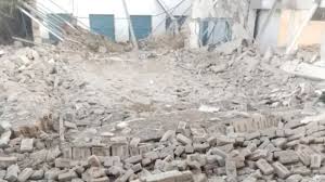 पाकिस्तानच्या रात्री झालेल्या स्फोटात शाळा पूर्णपणे उद्ध्वस्त