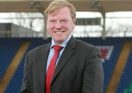 ইংলেণ্ডৰ প্ৰাক্তন ক্ৰিকেটাৰ হিউ মৰিছৰ ৬২ বছৰ বয়সত দেহাৱসান