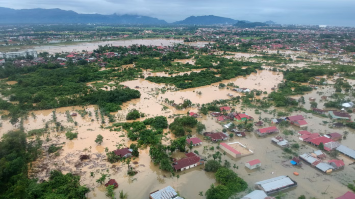 Floods and landslides in Indonesia’s Sumatra kill over one thousand people