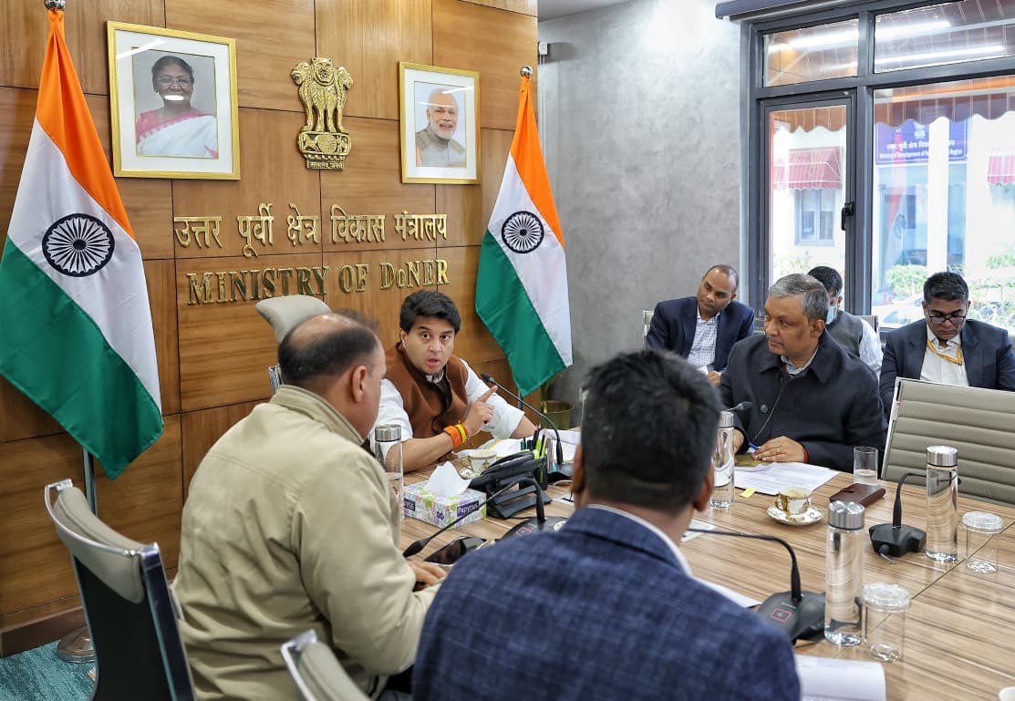 केन्द्रीय मंत्री ज्योतिरादित्य सिंधिया ने पूर्वोत्तर क्षेत्र में अवसंरचना, रसद और सम्पर्क सुविधा को लेकर की बैठक