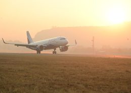 নবি মুম্বাই আন্তর্জাতিক বিমানবন্দর থেকে আজ প্রথম বাণিজ্যিক উড়ান চালু হয়েছে