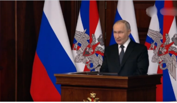 Russian President Putin Says Russia Will Not Compromise on Demands for Ukrainian Territory