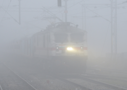 Dense fog disrupts Train Services across country, 19 Trains delayed