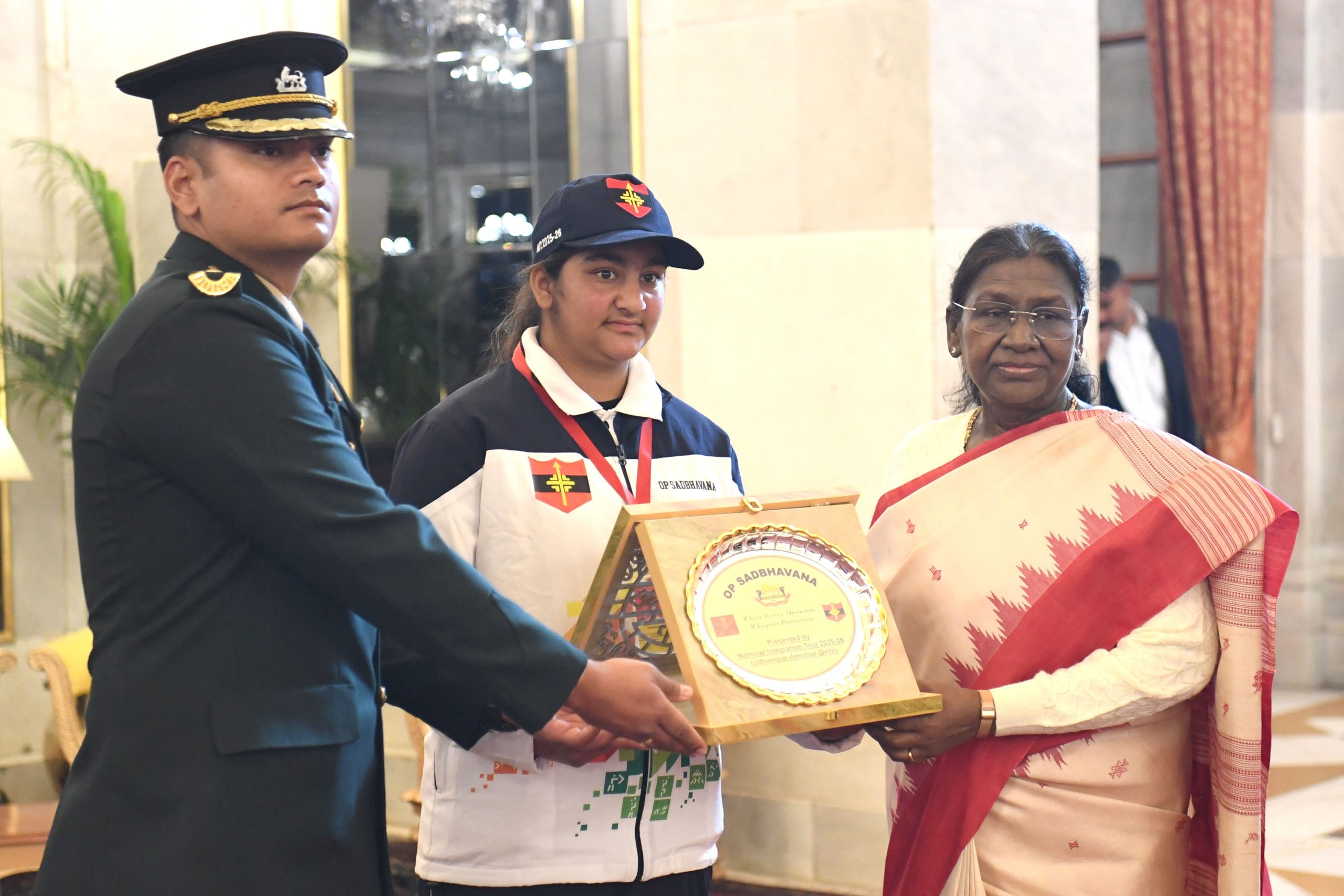 President Murmu interacts with students from Udhampur at Rashtrapati Bhawan