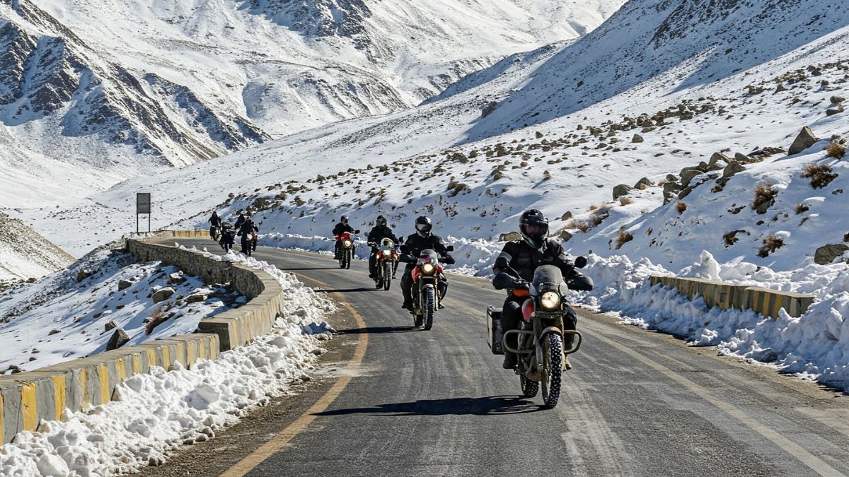 Leh-Manali National Highway closed for all vehicles due to winter conditions