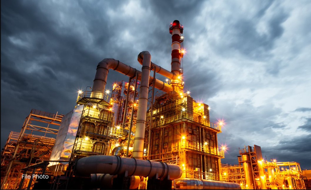 नवंबर महीने में आठ प्रमुख उद्योगों के संयुक्त सूचकांक में पिछले वर्ष की तुलना में 1.8% की वृद्धि दर्ज