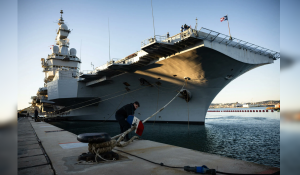 फ्रांस बनाएगा 30 लड़ाकू विमानों और दो हजार नौसैनिकों की क्षमता वाला नया विमानवाहक पोत