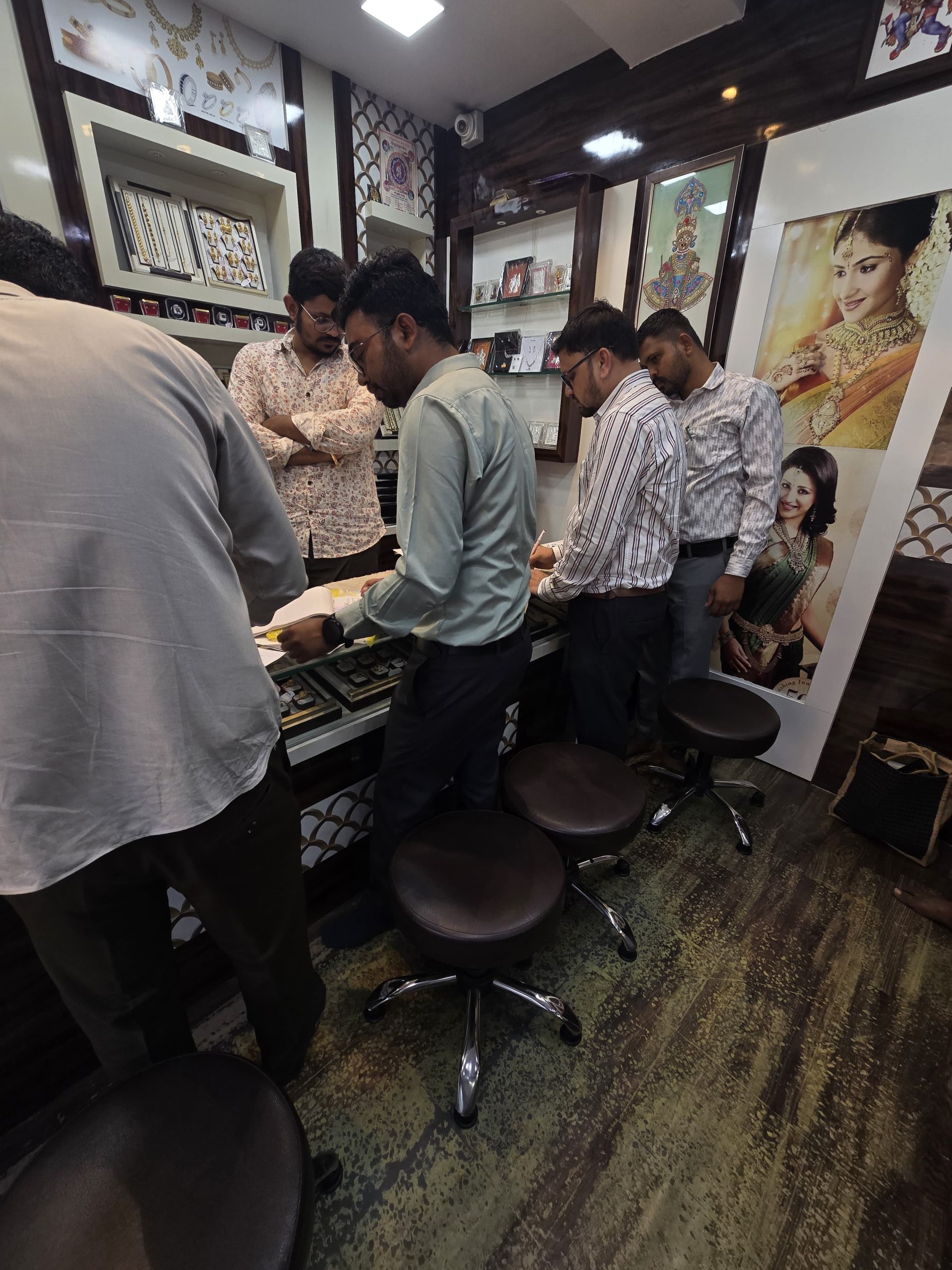 રાજ્યમાં તોલમાપ તંત્રએ બે દિવસમાં સોના-ચાંદીની દુકાનો પર તપાસ કરી 253 કેસ નોંધ્યા