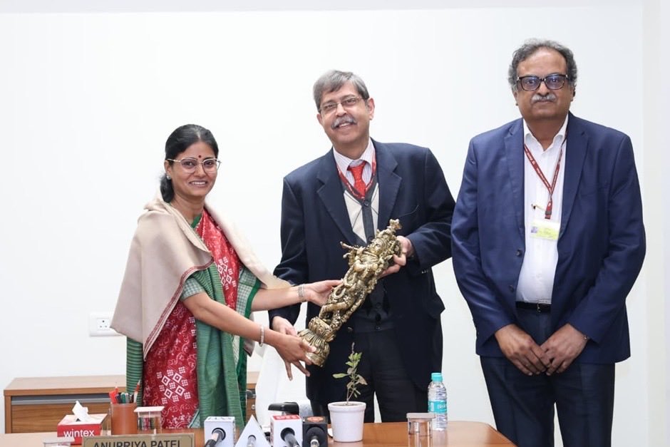 স্বাস্থ্য ও পরিবার কল্যাণ প্রতিমন্ত্রী অনুপ্রিয়া প্যাটেল আজ কৃত্রিম বুদ্ধিমত্তা ভিত্তিক চিকিৎসা শিক্ষার জন্য একটি অনলাইন প্রশিক্ষণ কর্মসূচির উদ্বোধন করেছেন।