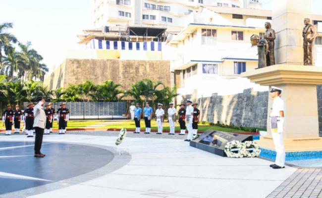 मुंबई: 10वें सशस्‍त्र बल पूर्व सैनिक दिवस पर देश के वीर सैनिकों को दी श्रद्धांजलि