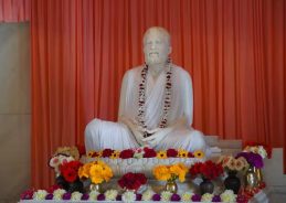 ইংরেজী নববর্ষের প্রথম দিনে আজ কল্পতরু উৎসব পালিত হচ্ছে। আজকের দিনেই ভক্তদের চৈতন্য দান করেছিলেন ঠাকুর শ্রী রামকৃষ্ণ।