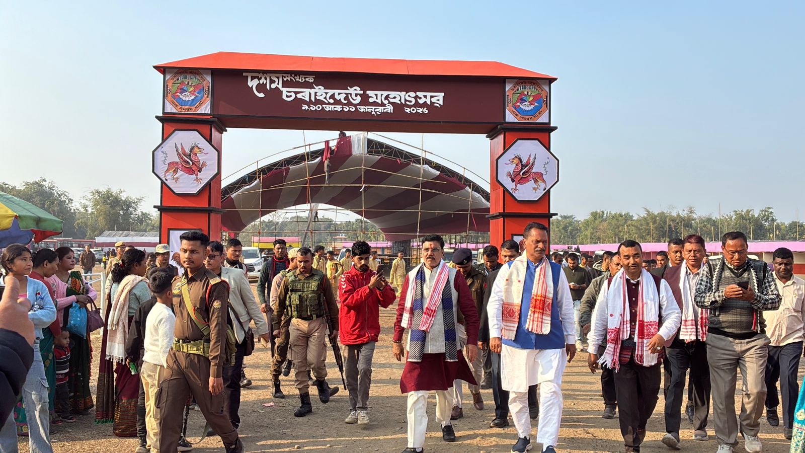 অহা ৯ জানুৱাৰীৰ পৰা হ’বলগীয়া চৰাইদেউ মহোৎসৱৰ প্ৰস্তুতিৰ বুজ লয় মন্ত্রী অশোক সিংহলে