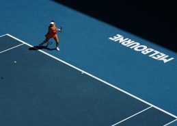 Australian Open suspends outdoor matches as extreme heat hits Melbourne