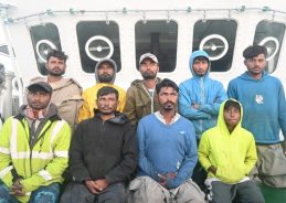 بھارتی ساحلی محافظ دستے نے بحیرہئ عرب میں بھارت کی آبی حدود کے اندر پاکستان کی ایک کشتی کو عملے کے9  اہلکاروں کے ساتھ ضبط کیا ہے۔