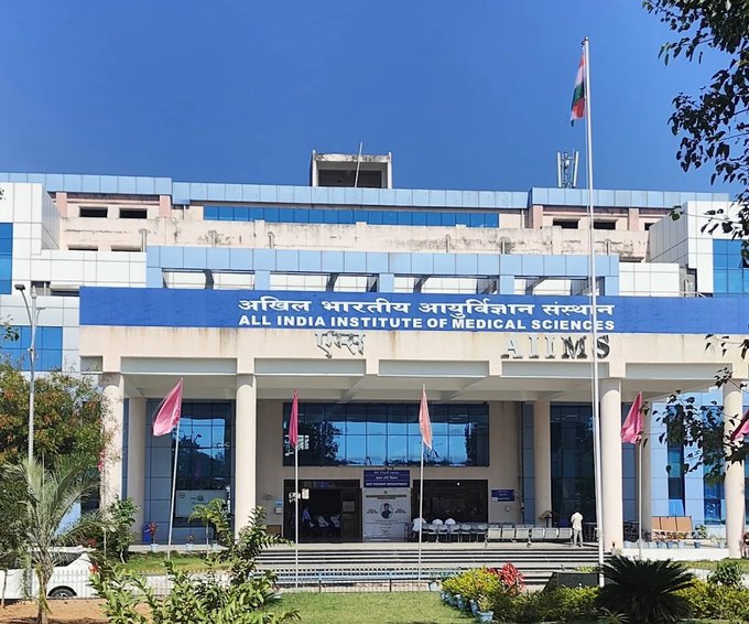 Department of Surgical Disciplines marks significant milestone with 1000+ robotic surgeries in 13 months: AIIMS New Delhi 