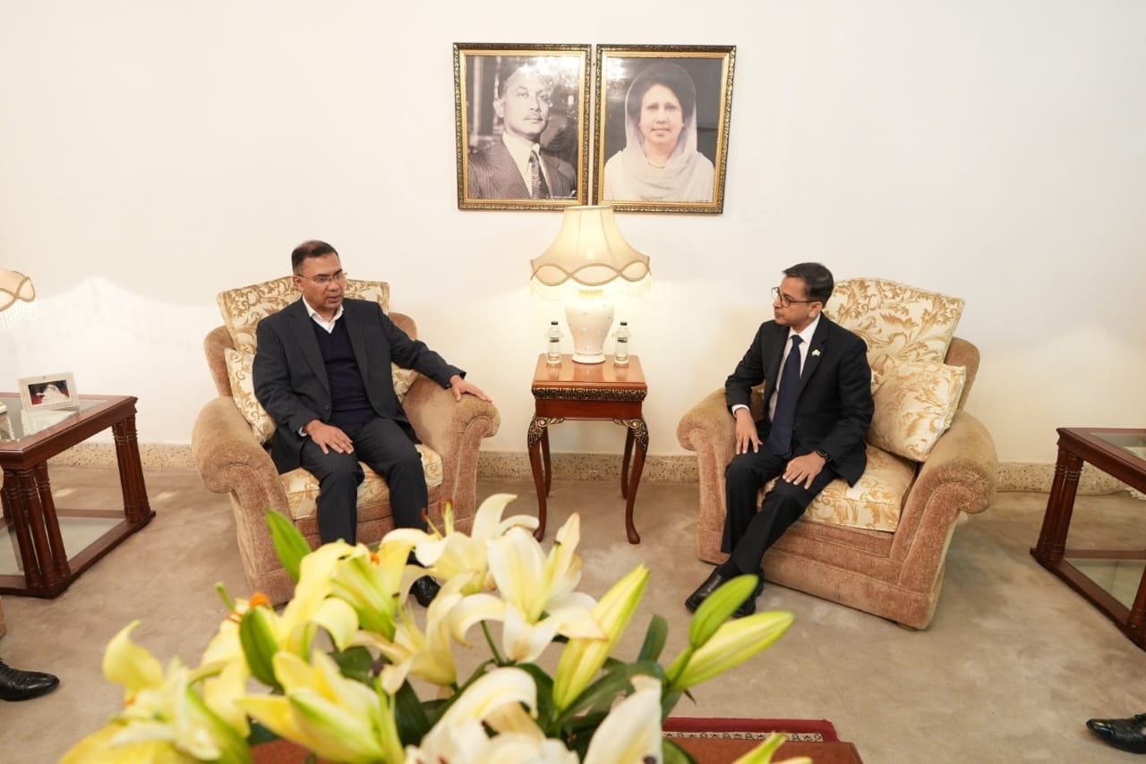 बांग्लादेश में भारत के उच्चायुक्त प्रणय वर्मा ने बीएनपी अध्यक्ष तारिक रहमान से मुलाकात की