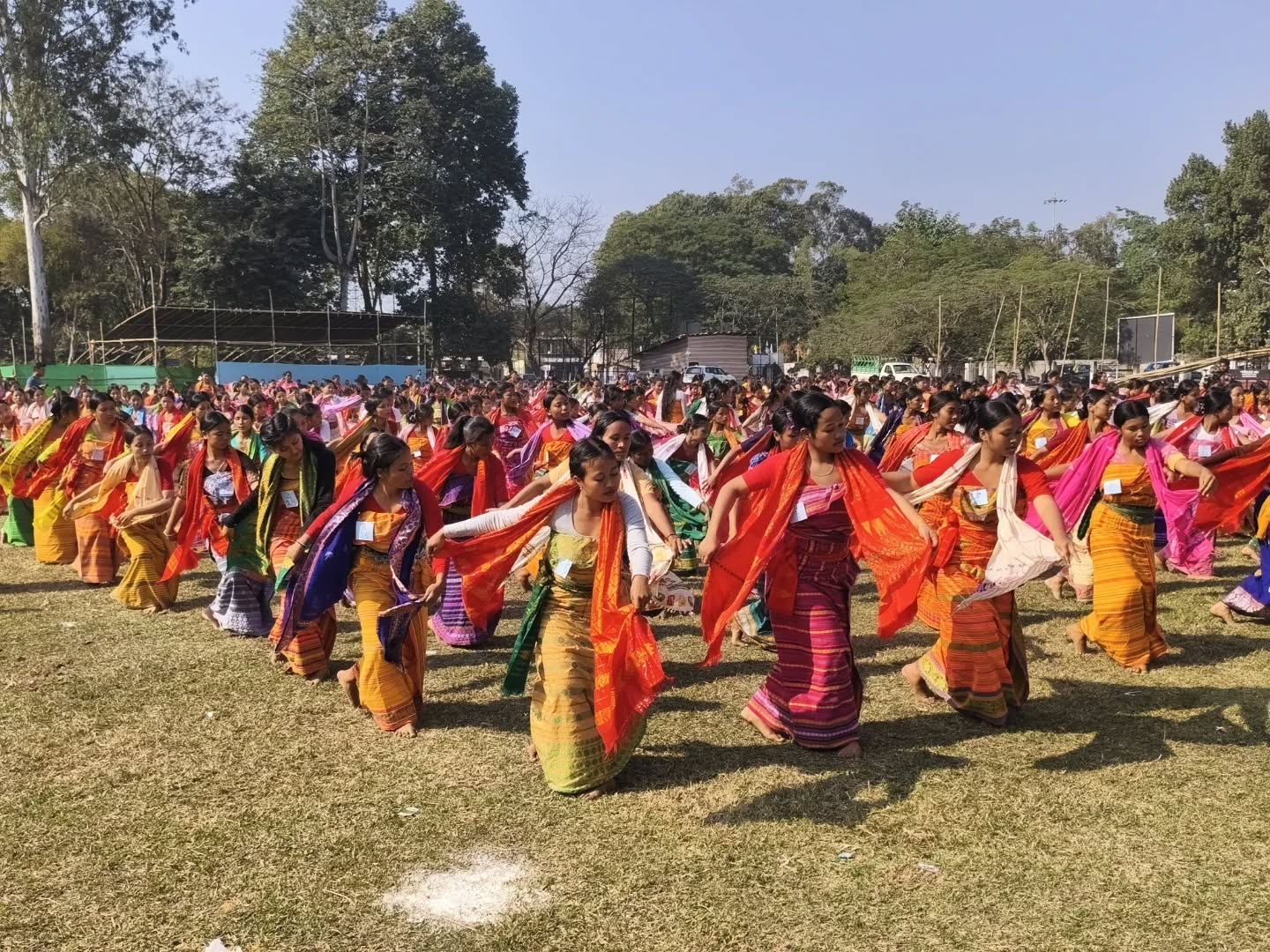 সৰুসজাইত বাগৰুম্বা প্রদর্শন কৰি বিশ্ব অভিলেখ গঢ়াৰ বাবে সম্প্রতি বিভিন্ন স্থানত প্রস্তুতি