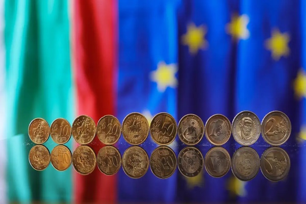 Bulgaria adopts Euro as its official currency from today 