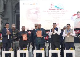 কলকাতার ভিক্টোরিয়া মেমোরিয়ালে এই উপলক্ষে পরাক্রম দিবসের অনুষ্ঠানে উপ-রাষ্ট্রপতি সি পি রাধাকৃষ্ণান নেতাজীর আদর্শ ও দেশপ্রেম নতুন প্রজন্মের কাছে প্রেরণা দায়ক বলে মন্তব্য করেন