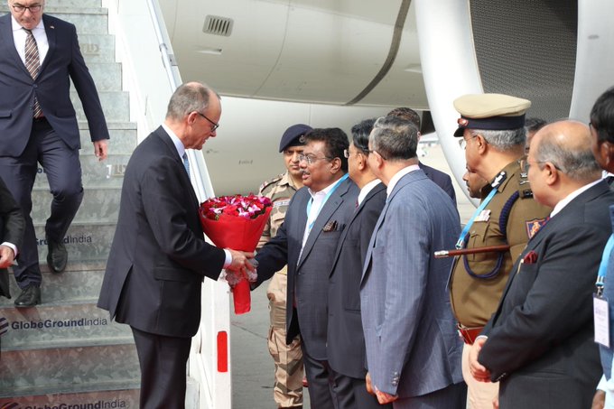 जर्मनी के चांसलर फ्रेडरिक मर्त्ज़ बेंगलुरु पहुंचे, वरिष्ठ अधिकारियों ने किया स्वागत