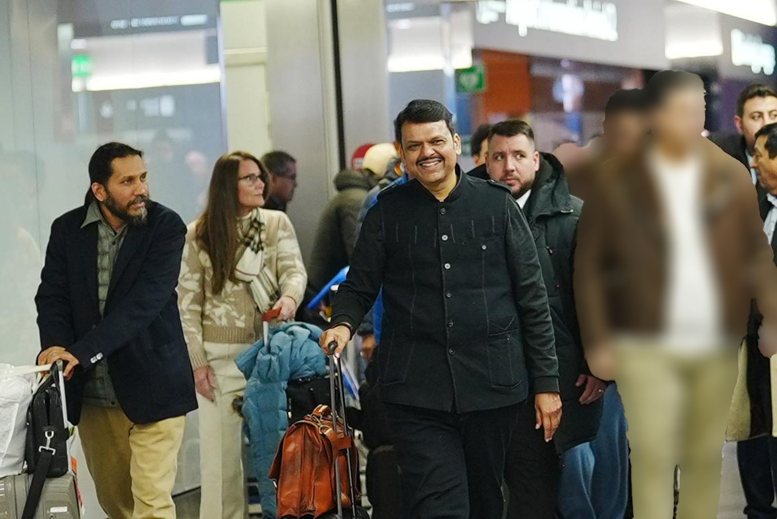 जागतिक आर्थिक मंचाच्या परिषदेत सहभागासाठी मुख्यमंत्री देवेंद्र फडणवीस दावोसला रवाना